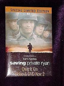 Saving Private Ryan, pin back button