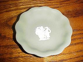 Green  Wedgewood jasperware pin dish, three ladies