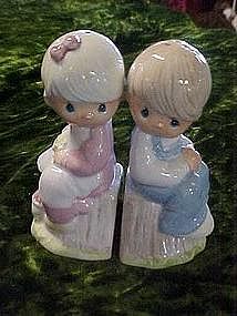 Enesco Precious moments, salt and pepper shakers