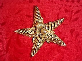 Coro Craft starfish pin