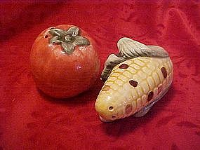Corn and tomato salt and pepper shakers