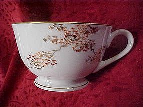 Fukagawa  Arita china cup, Maple pattern 505