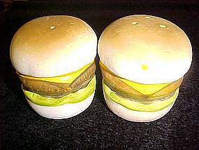 Big ceramic cheeseburger salt & pepper shakers