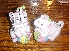 Circus elephants, creamer and sugar set