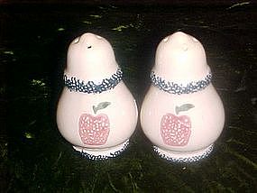 Sponged apple salt and pepper shakers