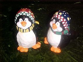 Penguin salt and pepper shakers