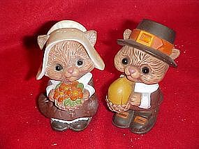 Hallmark Chipmunk pilgrims, salt and pepper shakers