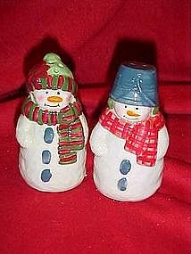 Snowmen, salt and pepper shakers