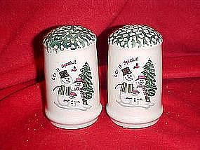 Singing snowman family, salt and pepper shakers
