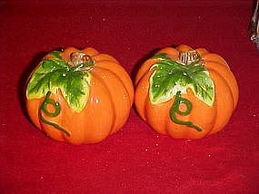 Pumpkin and vine, salt and pepper shakers