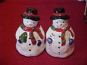 Snowman salt and pepper shakers