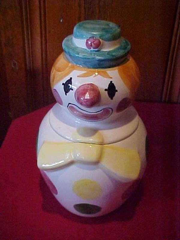 Weiss clown with polka dots, cookie jar