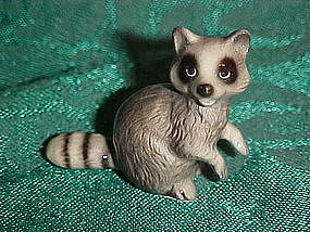 Hagen Renaker raccoon figurine