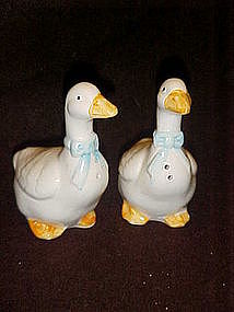 Ceramic goose shakers with blue bows
