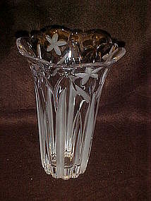 Lead crystal flower vase with flower design