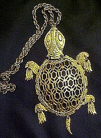 Large goldtone retro turtle pendant, moveable parts