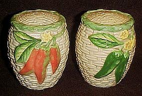 Large basket weave shakers with chili peppers, Omnibus