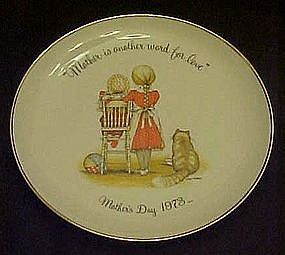 Holly Hobbie 1973 Mothers Day plate