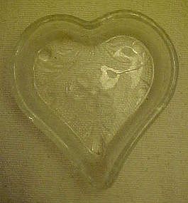 Tiara sandwich pattern,  crystal heart shape nut dish