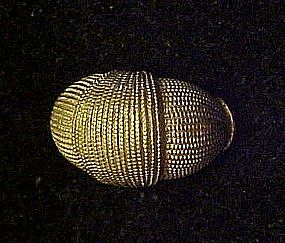 Vintage 1976 Avon Ring, Tailored Classics gold