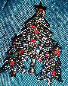 Awesome rhinestone Christmas tree pin