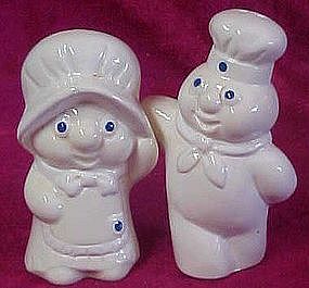 Pillsbury Poppin Fresh and Poppy hug  s