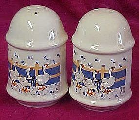 White goose /geese salt pepper shakers