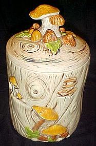 Treasure Craft  tree stump and mushrooms cookie jar