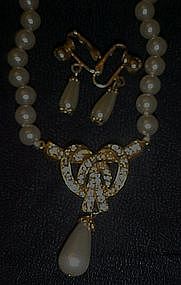 Vintage Sarah Coventry pearl drop necklace and earrings