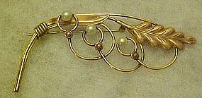 Vintage Van Dell gold filled pin with pearls