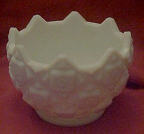 Westmoreland old quilt pattern, milk glass bowl