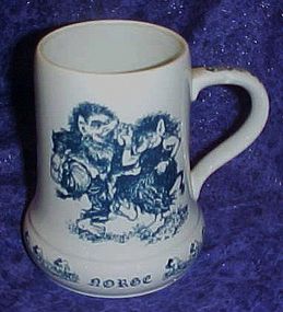 Porcelain Norge dancing trolls mug, Gler and  Postulin