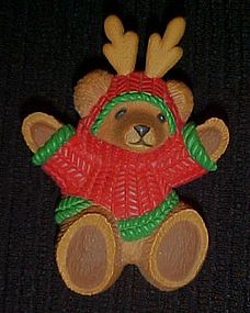 Adorable Hallmark bear reindeer antlers Christmas pin