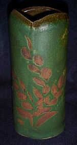 Great vintage pottery vase signed Andrews