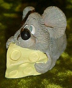 Russ Li'l Loveables  figurine, rat  mouse & cheese
