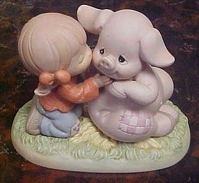 Precious Moments Hogs and kisses figurine #261106