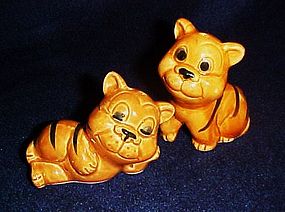 Enesco Tiger stripe kittens salt and pepper shakers