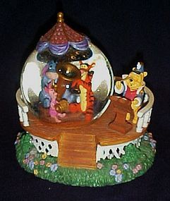 Disney muscial snowglobe, 100 acre Concert Pooh & Pals