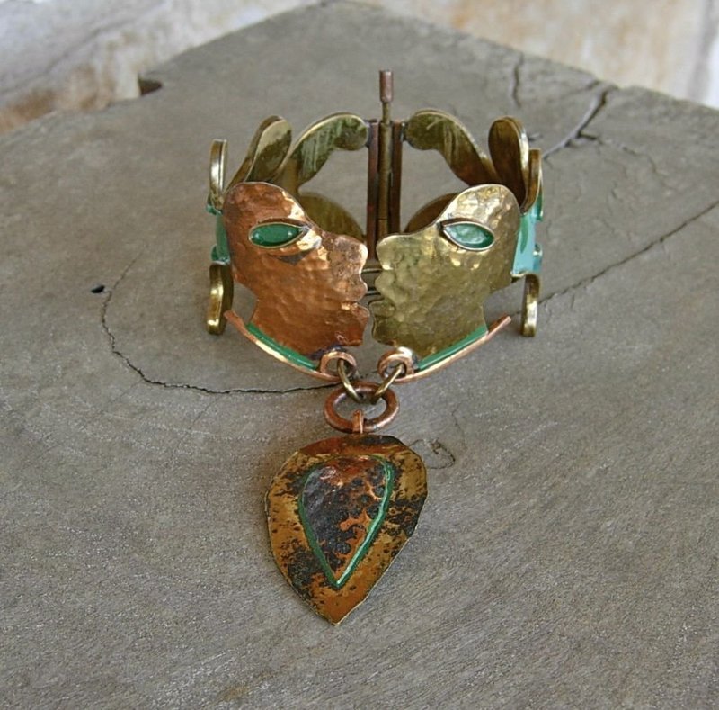 Casa Maya Mexico Copper Brass Enamel Kiss Bracelet
