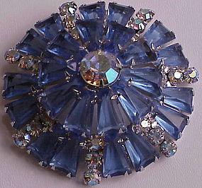 Juliana keystone sapphire blue bagettes brooch - 1958