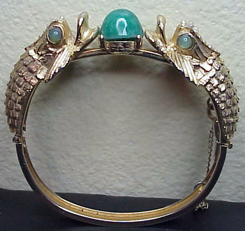 Two-headed fish bracelet  jade accents-unsigned beauty