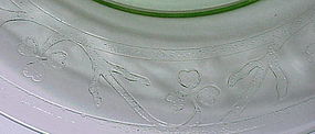 Clover Leaf "shamrock" 8" luncheon plate  -green