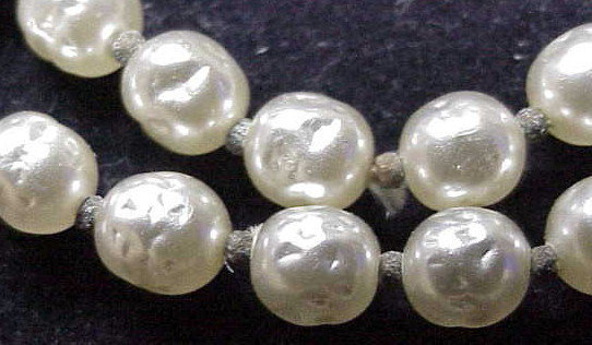 Miriam Haskell baroque creamy white pearl necklace 23.5