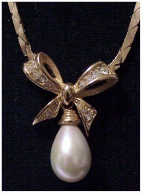 Christian Dior rhinestone and pearl necklace