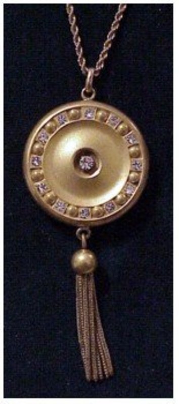 Locket necklace with Swarovski diamonds &amp; 19&quot; chain