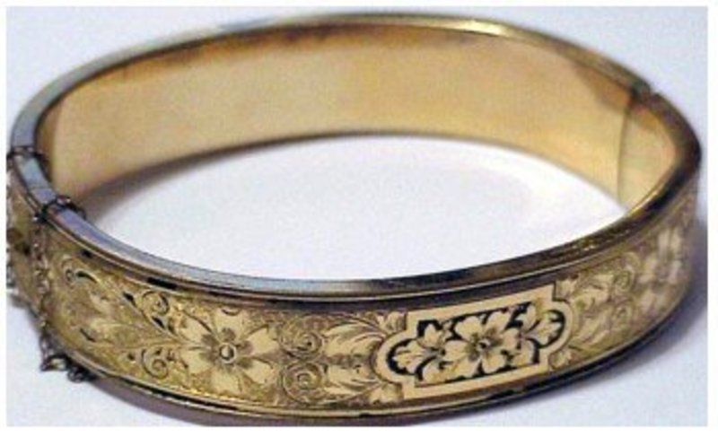 Gold filled hinged bangle bracelet (no initials) 1/2&quot;