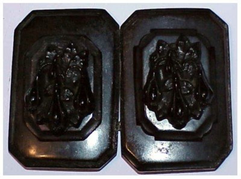 Whitby jet Victorian hand carved floral belt buckle