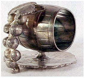 Victorian Standard Silver Grapes napkin ring #733