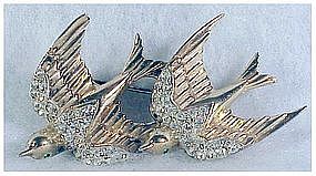 Corocraft 'Heavenly Swallows' duette fur clips pin