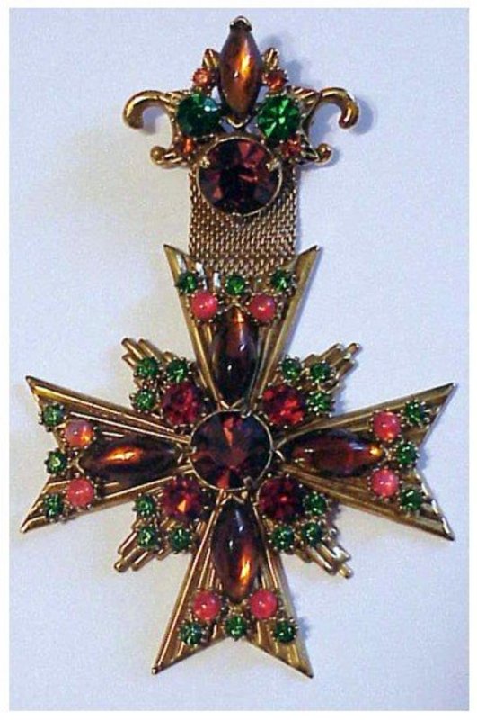Florenza pin with hanging maltese cross